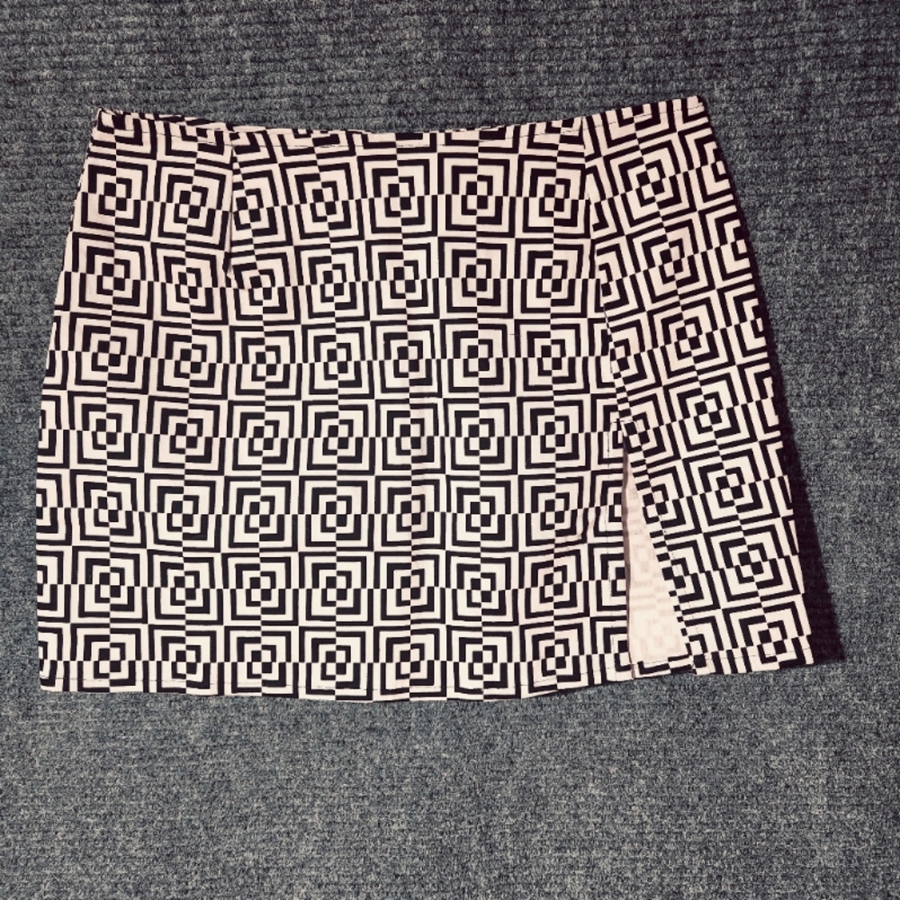 Motel Rocks A-Line Mini Skirt In Retro Optic Print Thigh Split Sz S